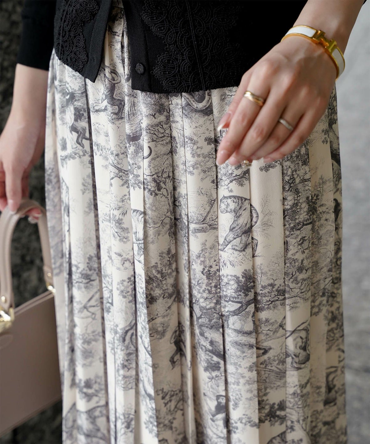 トワルドジュイ柄 プリーツ スカート レディース オールシーズン 総ゴム ミモレ丈 トワルドジュイ グレー/ネイビー/M