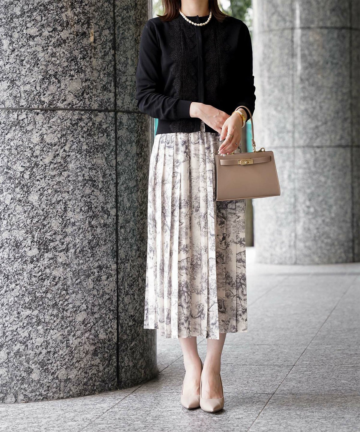 トワルドジュイ柄 プリーツ スカート レディース オールシーズン 総ゴム ミモレ丈 トワルドジュイ グレー/ネイビー/M