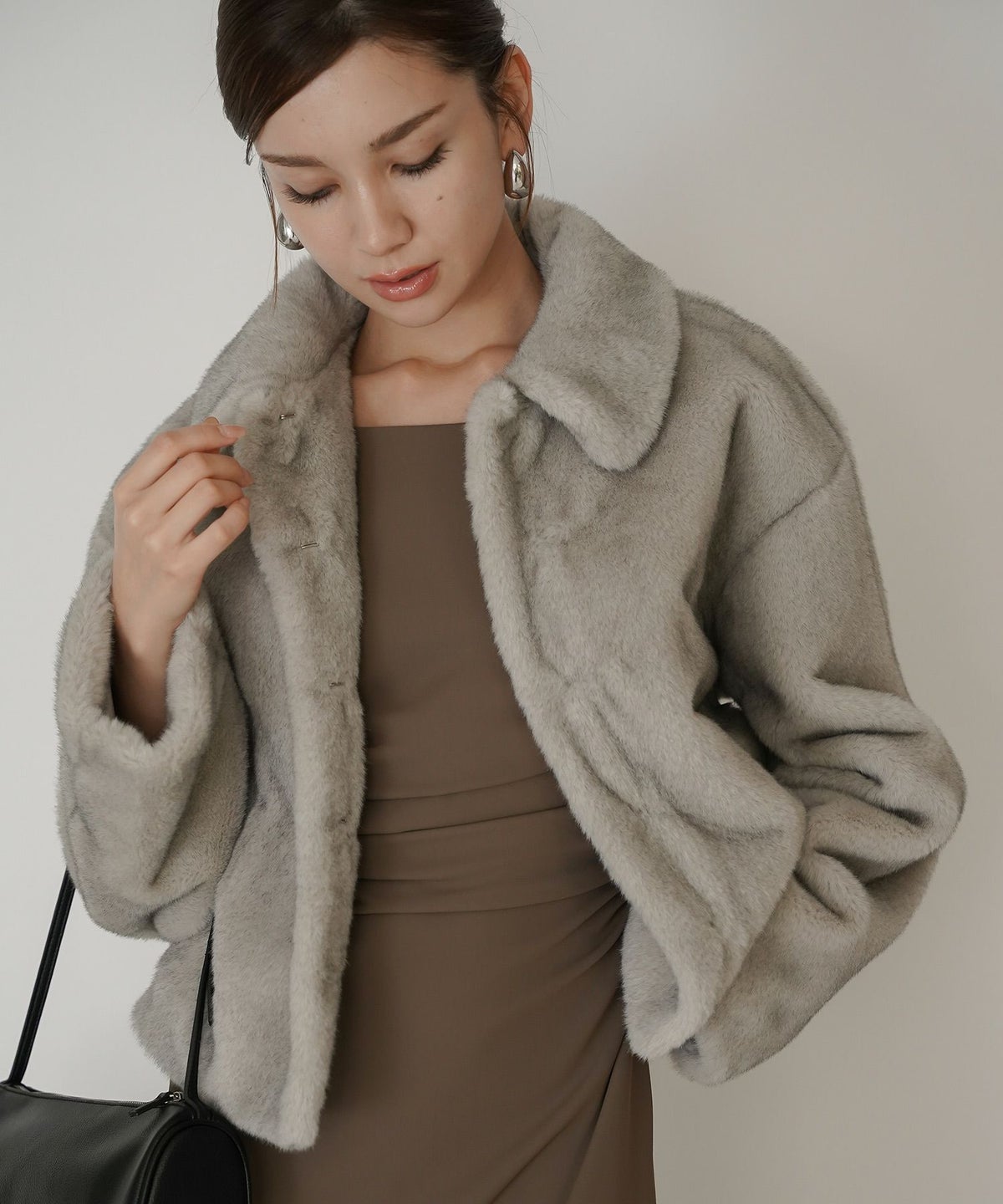 大人かわいい 上品 ディナー デート コンパクト クロップド丈 ファーコート 軽い 韓国風 綺麗め 細見え カジュアル KINO THE KEI