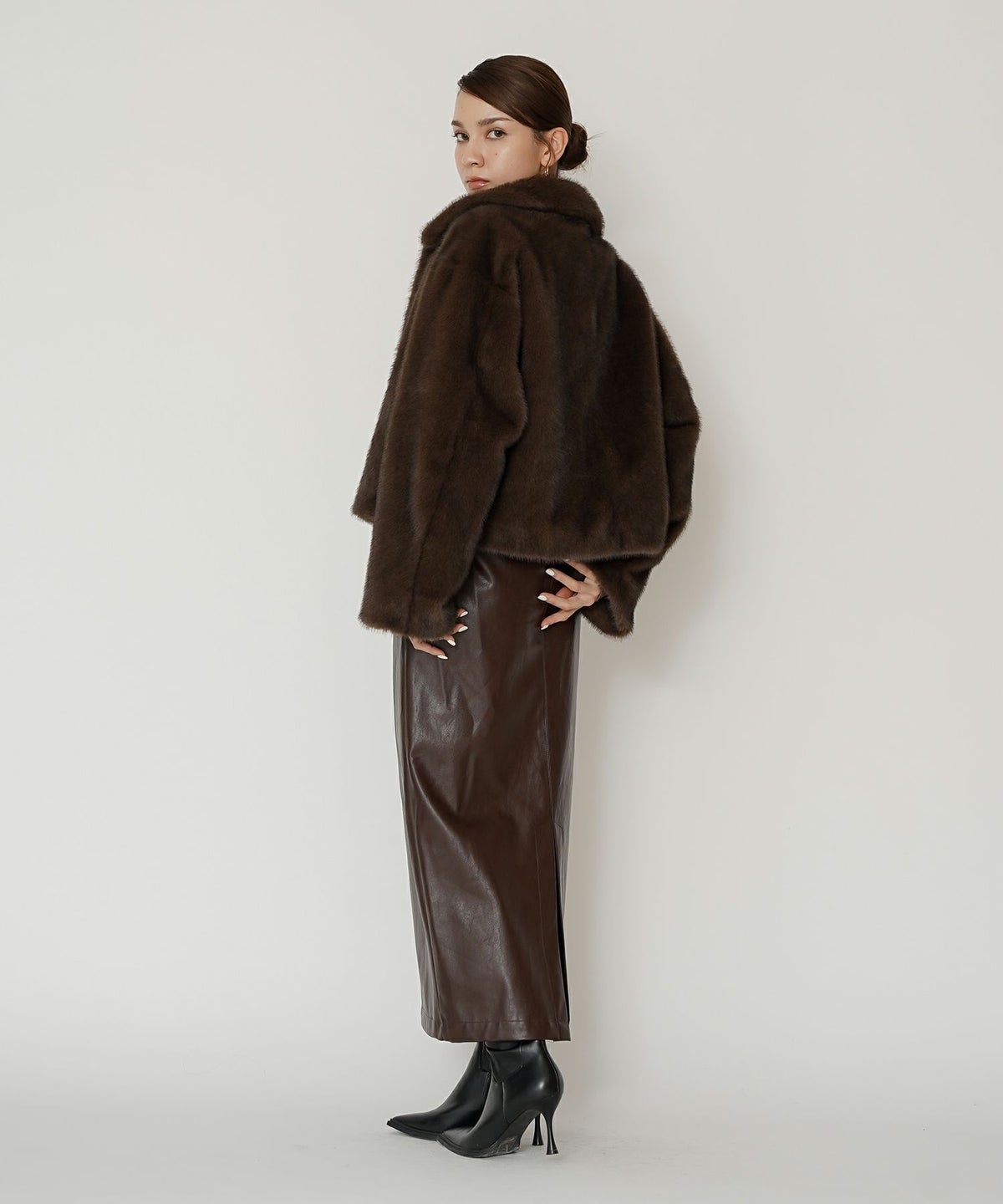 大人かわいい 上品 ディナー デート コンパクト クロップド丈 ファーコート 軽い 韓国風 綺麗め 細見え カジュアル KINO THE KEI