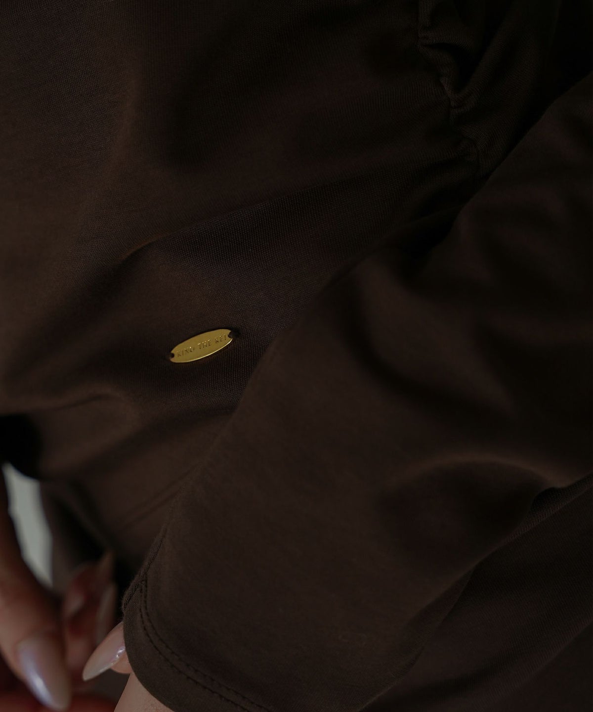 カットソー セットアップ オフショルトップス ドレープ タイトトップス 韓国風 綺麗め 細見え カジュアル KINO THE KEI