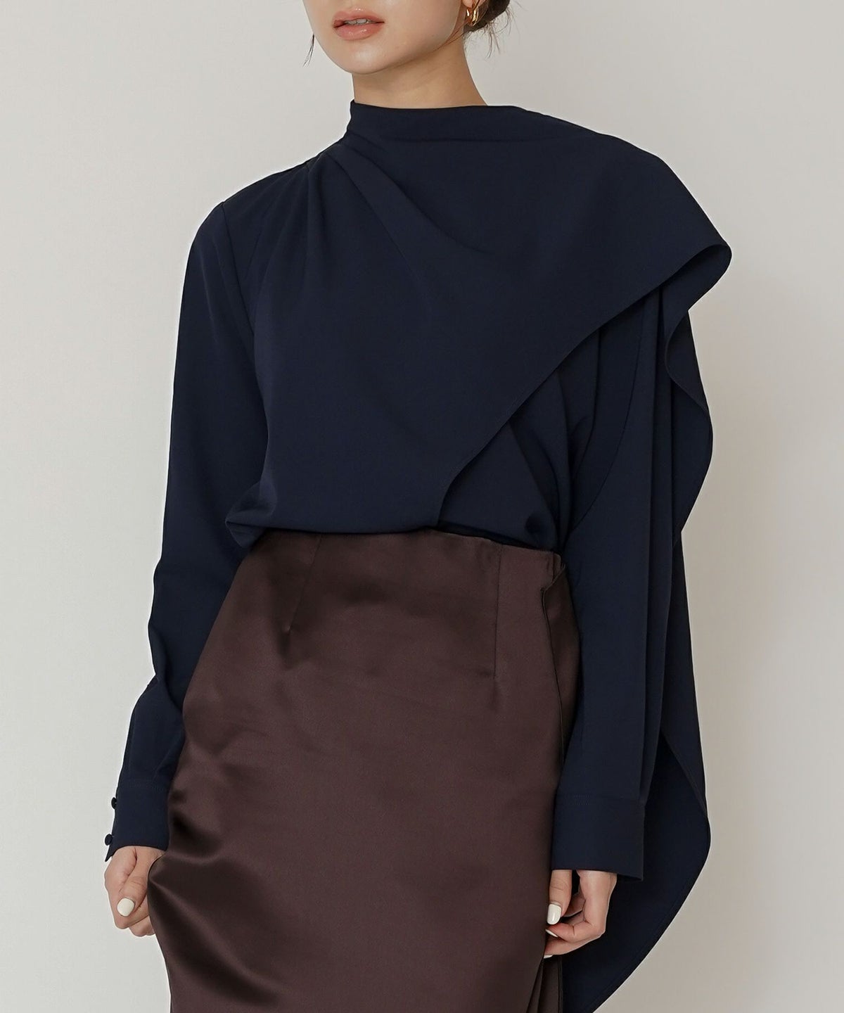 フレアシルエット お仕事 オフィス ディナー フォーマル ドレープ モード 変形シャツ  韓国風 綺麗め 細見え カジュアル KINO THE KEI