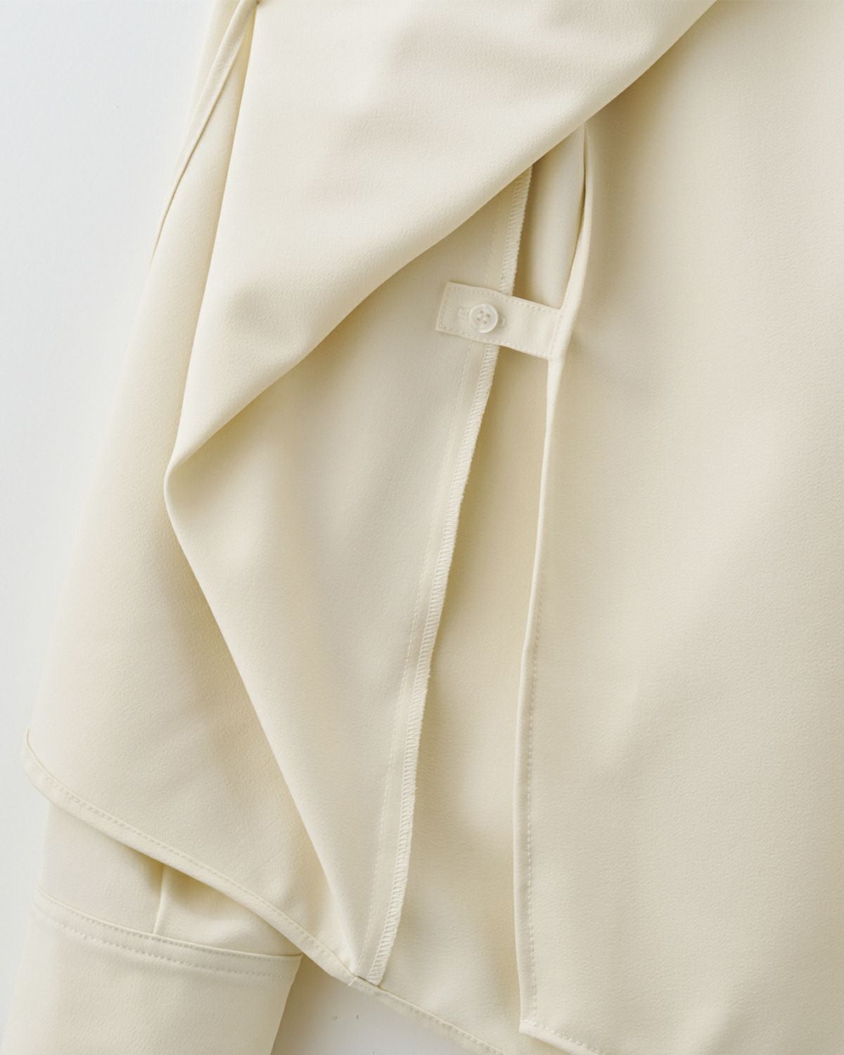 フレアシルエット お仕事 オフィス ディナー フォーマル ドレープ モード 変形シャツ  韓国風 綺麗め 細見え カジュアル KINO THE KEI