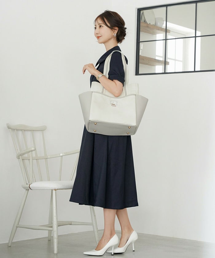 トートバッグレディースミディアム木馬刺繍エンブレム刺繍バッグ底鋲付き自立バッグおしゃれ通勤通学推し活バッグフェミニンバッグ上品バッグ軽量バッグ収納力マチありバッグA4きれいめデイリーバッグカジュアルバッグプレゼントバッグ春夏秋冬マママザーズバッグ