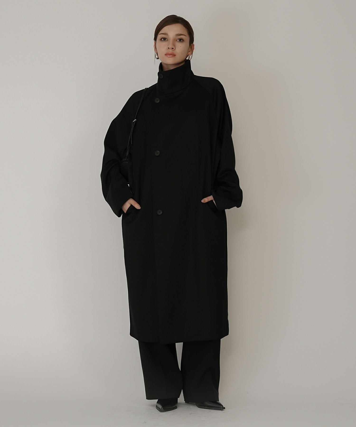 ユニセックス］ スタンドカラー コクーン コート KINO THE KEI 全2色