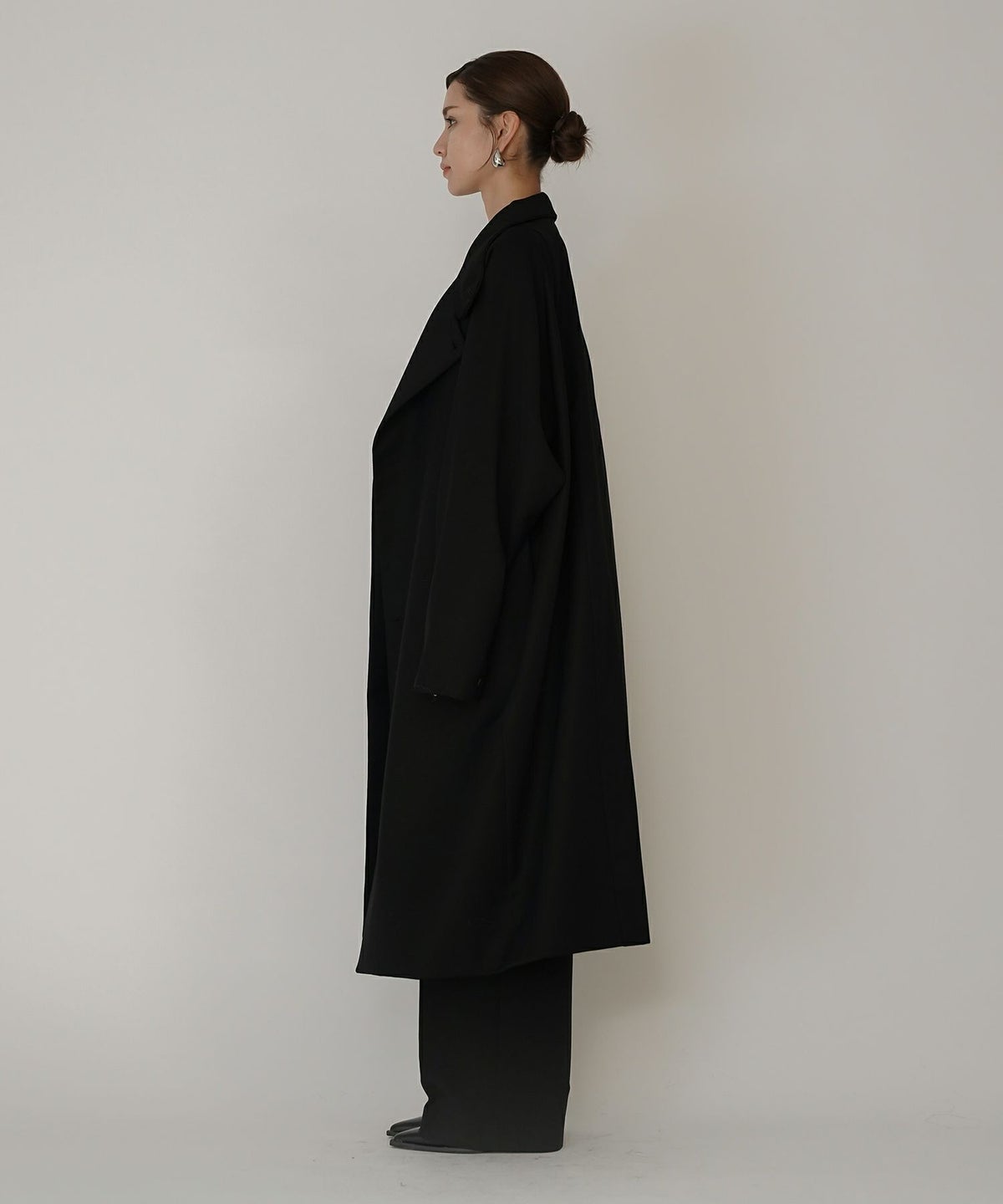 ユニセックス オーバーコート チェスターコート スタンドカラー トレンチコート モード ロングコート 丸いシルエット 韓国風 綺麗め 細見え カジュアル KINO THE KEI