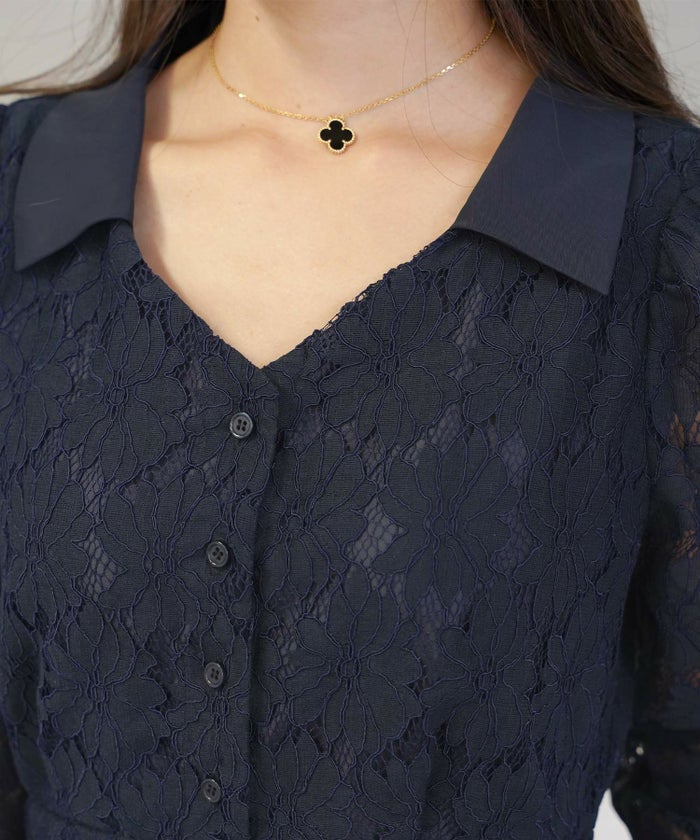 花柄 ワンピース タフタ 切替 開襟 フレア シルエット 長袖 レース タック入り 裏地付き ポケット付き 9分袖 ギャザー 袖口カフス 大人フェミニン 上品 華やか 女性らしい 立体感 エレガント 季節感 透け感 セミオケージョン 結婚式 デート 食事会