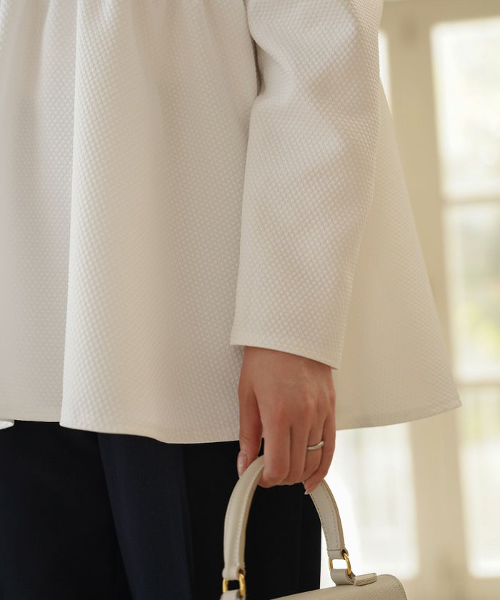 襟付き ジャガード ペプラム ブラウス フェミニン 微光沢 ペプラム 丸襟 長袖 きれいめ 上品 オフィス  オケージョン ホワイト/ネイビー/ブラック/M/長袖