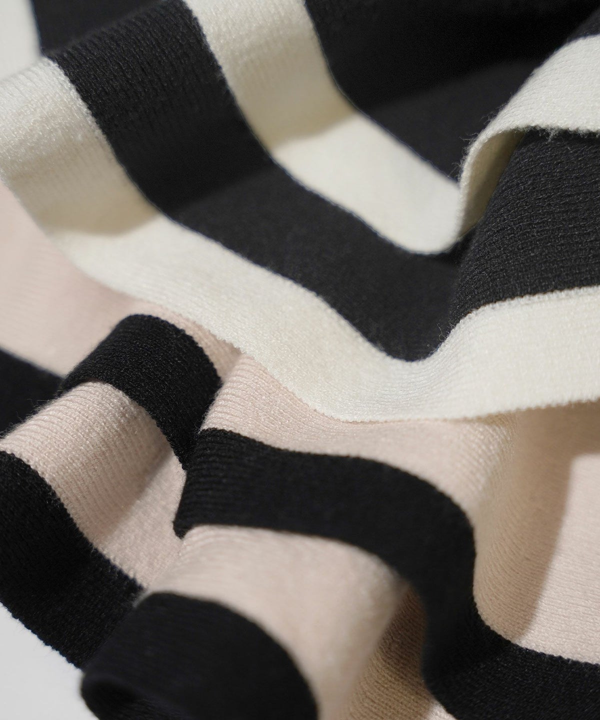 手洗い可 レディース 長袖 秋冬春 長袖 可愛い 上品 きれいめ オフィス 大人カジュアル フェミニン ジョイントスペース