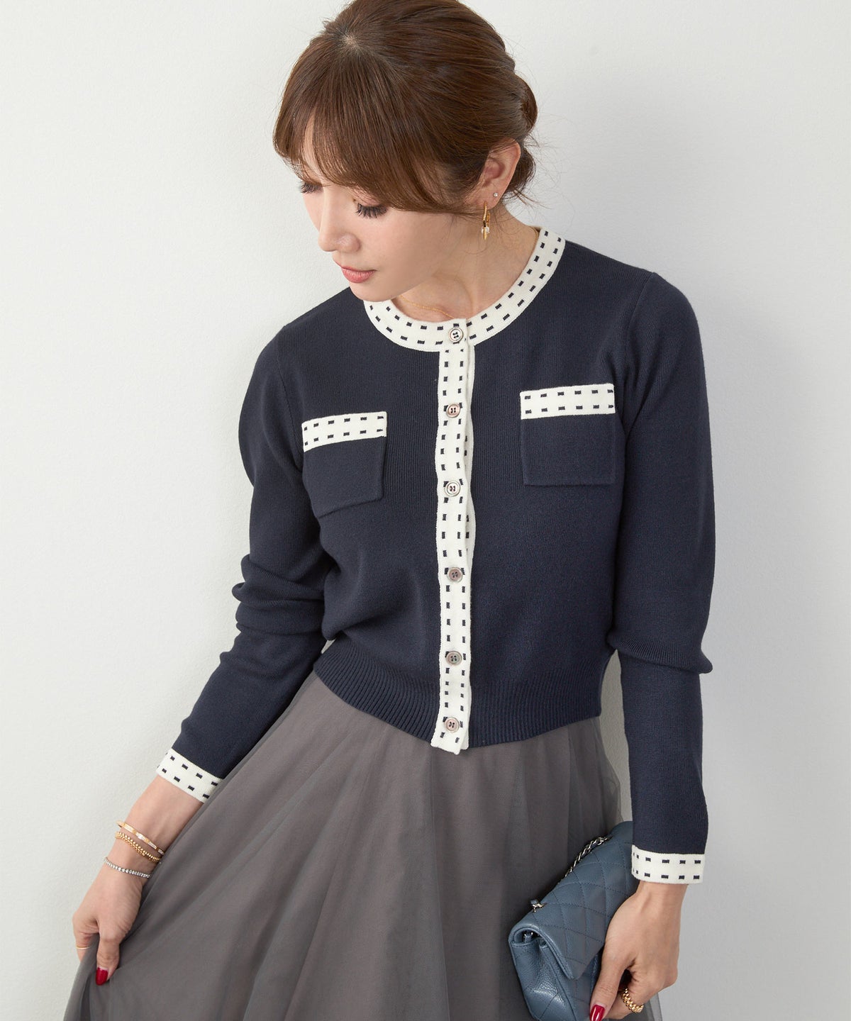 新色追加 手洗い可 レディース 秋冬春 可愛い 上品 きれいめ オフィス 色 フェミニン ジョイントスペース ＜エコヴェロ＞ステッチジャガード丸首ニットCD Liala×PG