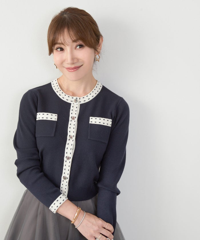 新色追加 手洗い可 レディース 秋冬春 可愛い 上品 きれいめ オフィス 色 フェミニン ジョイントスペース ＜エコヴェロ＞ステッチジャガード丸首ニットCD Liala×PG