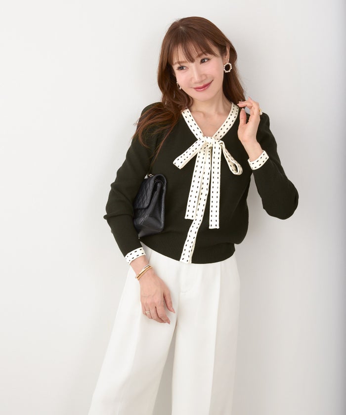 新色追加 手洗い可 秋冬春 長袖 可愛い 上品 きれいめ オフィス ボウタイ フェミニン ジョイントスペース ＜エコヴェロ＞ステッチジャガードVニットCD Liala×PG