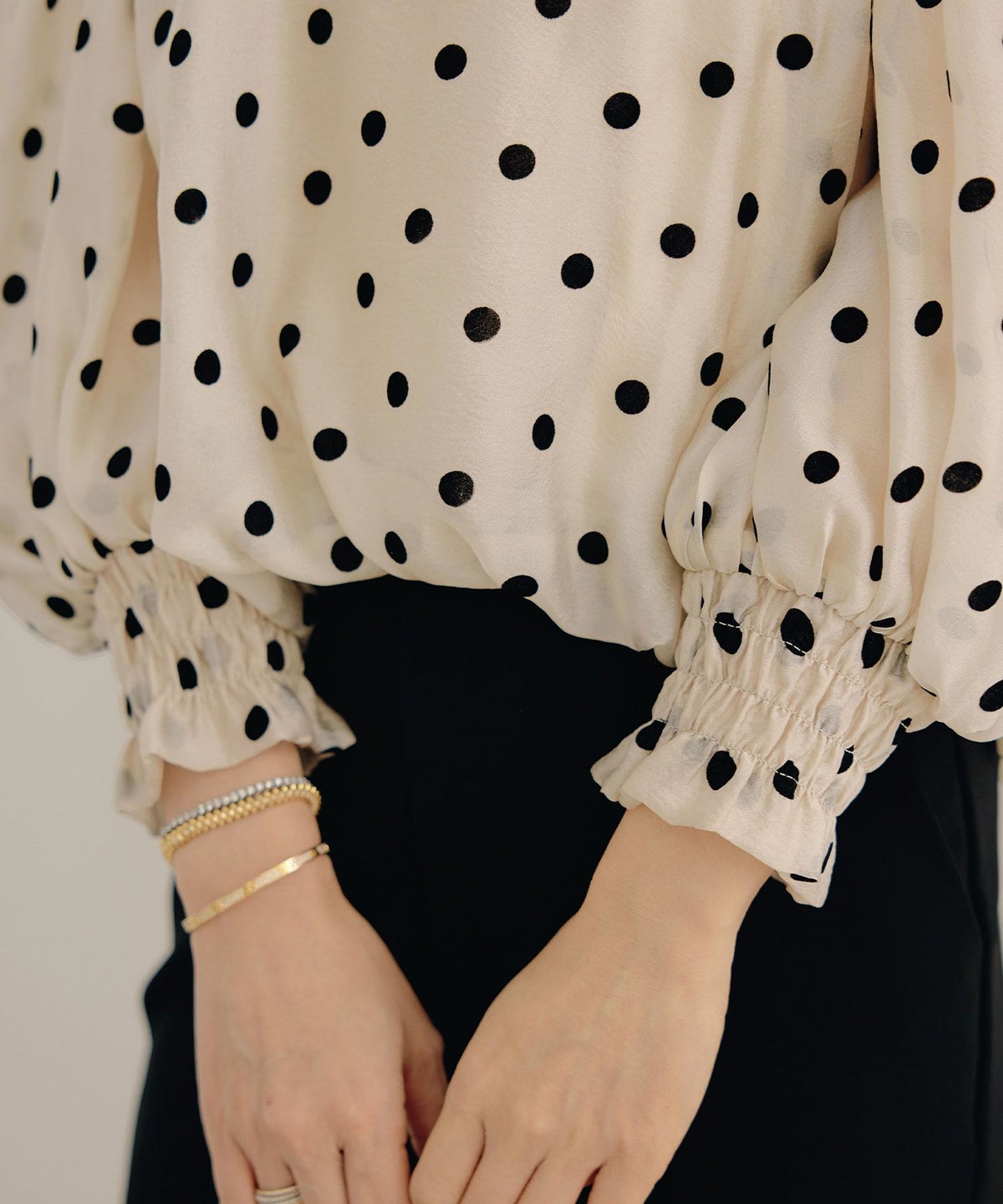 新色追加 手洗い可 長袖 大人カジュアル オフィス きれいめ フェニミン シアー オールシーズン 柄 ジョイントスペース