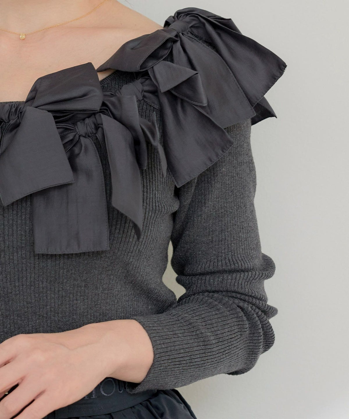 新色追加 手洗い可 レディース 長袖 秋冬春 長袖 大人可愛い 上品 きれいめ フェミニン ジョイントスペース