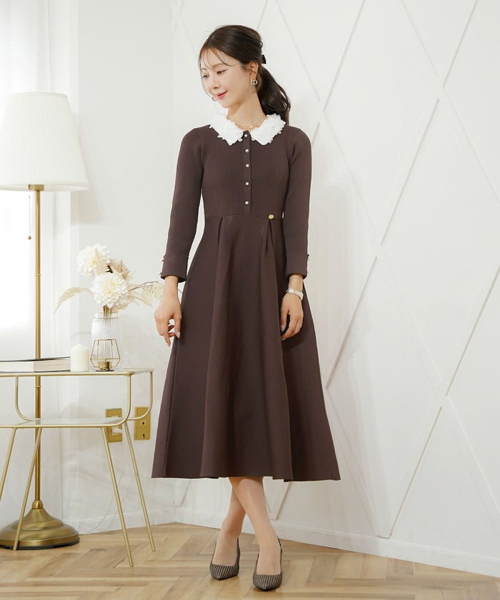 ワンピース 襟 花 長袖 きれいめ エレガント フェミニン 上品 ブルーグレー ブラウン ネイビー ブラック エクリュ 新色 フレア ニット 産前産後 オケージョン