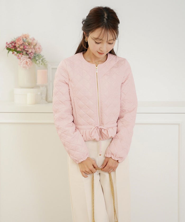 レデイース アウター キルティング ショート丈 ダイヤ柄 オシャレ 中綿 2WAY 上品 エレガント カワイイ ベージュ ピンク ネイビー ブラック ホワイト フリル リボン 低身長 ジャケット