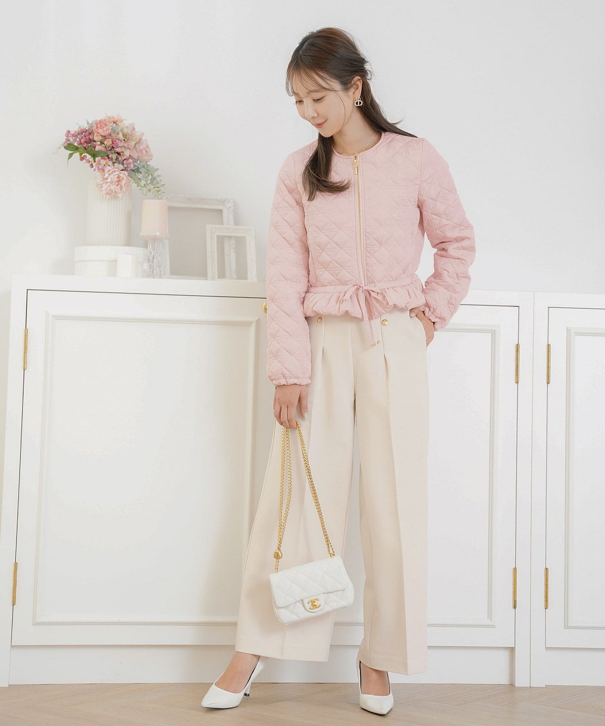 レデイース アウター キルティング ショート丈 ダイヤ柄 オシャレ 中綿 2WAY 上品 エレガント カワイイ ベージュ ピンク ネイビー ブラック ホワイト フリル リボン 低身長 ジャケット