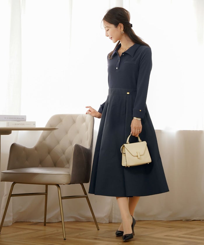 ワンピース フィット&フレア 長袖 カットソー タフタ 異素材 ドッキング 襟 ポロ フレア ゴムウエスト ポケット ブラウン モカ ピンク ブラック キャメル ネイビー 20代 30代 上品 エレガント フェミニン カジュアル  デイリー 配色