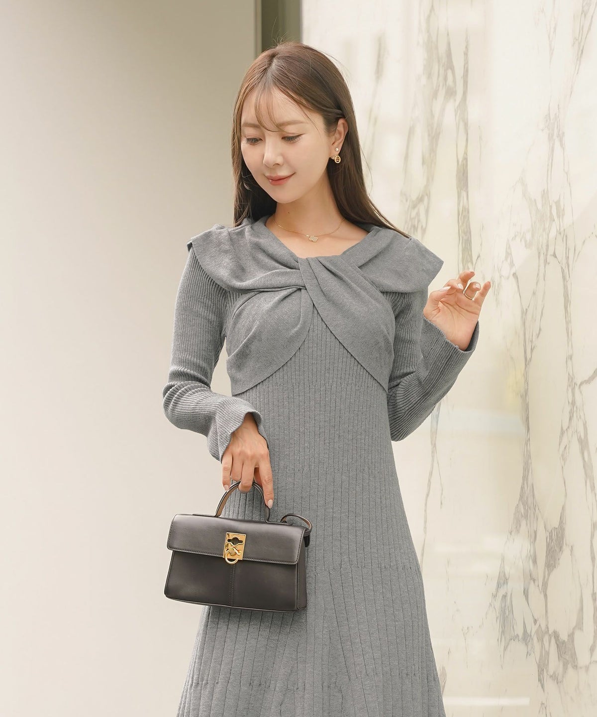 ワンピース ニット リボン オフショル 長袖 フレア袖 スリーブ ブラウン モカ ネイビー グレー きれいめ 楽ちん ディナー 食事会 女子会