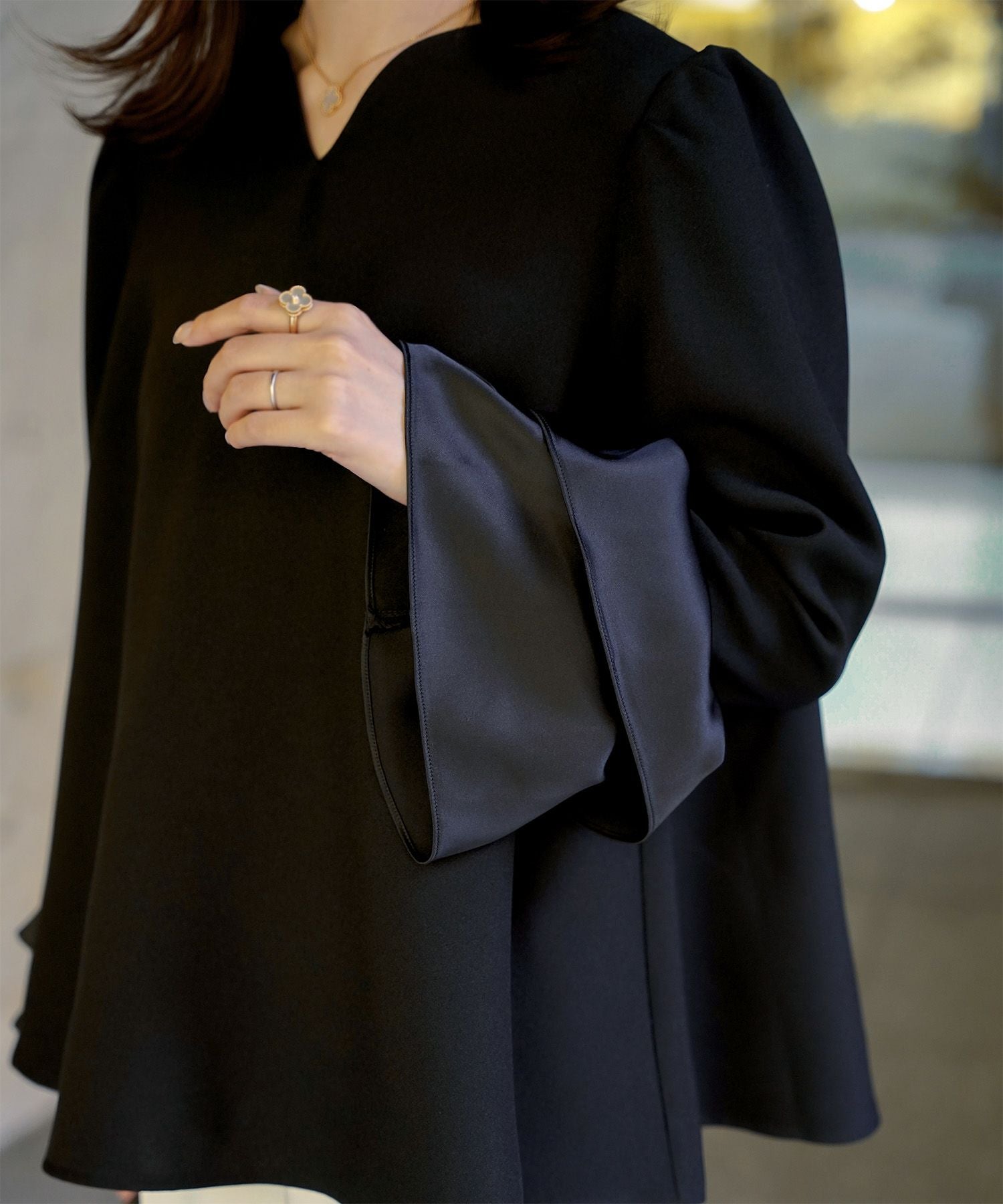 Occasion-SALE サテン ベルスリーブ ブラウス HUIT 全3色｜hit841-0315