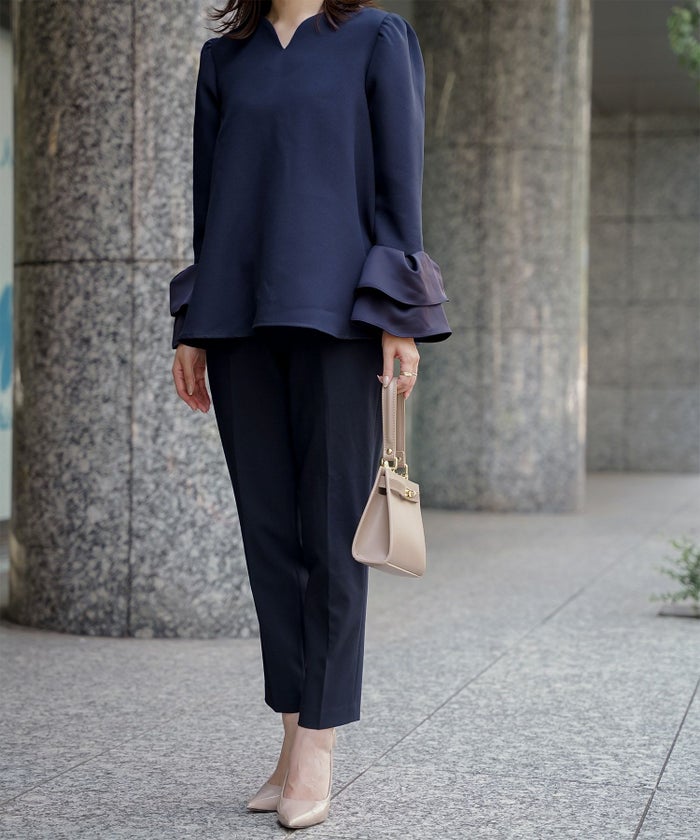 サテン ベルスリーブ ブラウス レディース 長袖 フレア オフィス 学校行事 オケージョン きれいめ 洗える ホワイト/ネイビー/ブラック/M