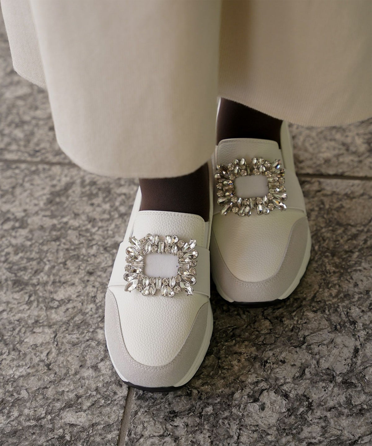 ビジュー バックル シューズ スニーカー シューズ スリッポン ビジュー バックル 歩きやすい クッション ホワイト ブラック S M L LL