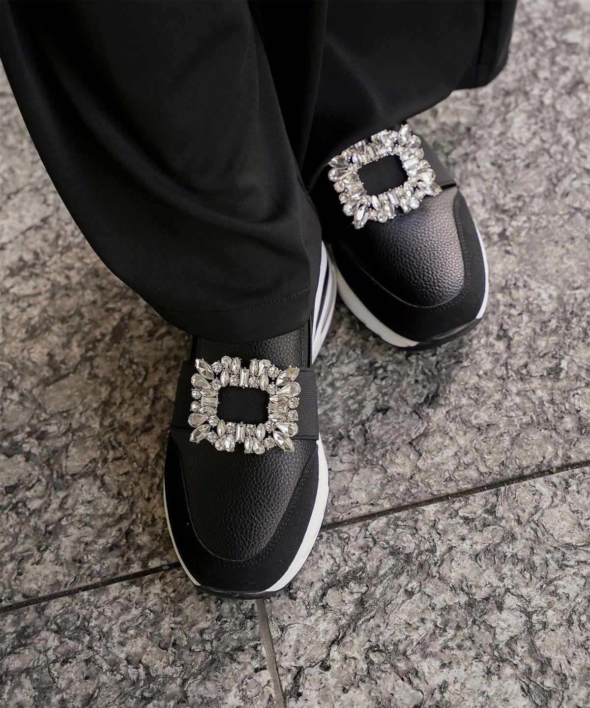 ビジュー バックル シューズ スニーカー シューズ スリッポン ビジュー バックル 歩きやすい クッション ホワイト ブラック S M L LL