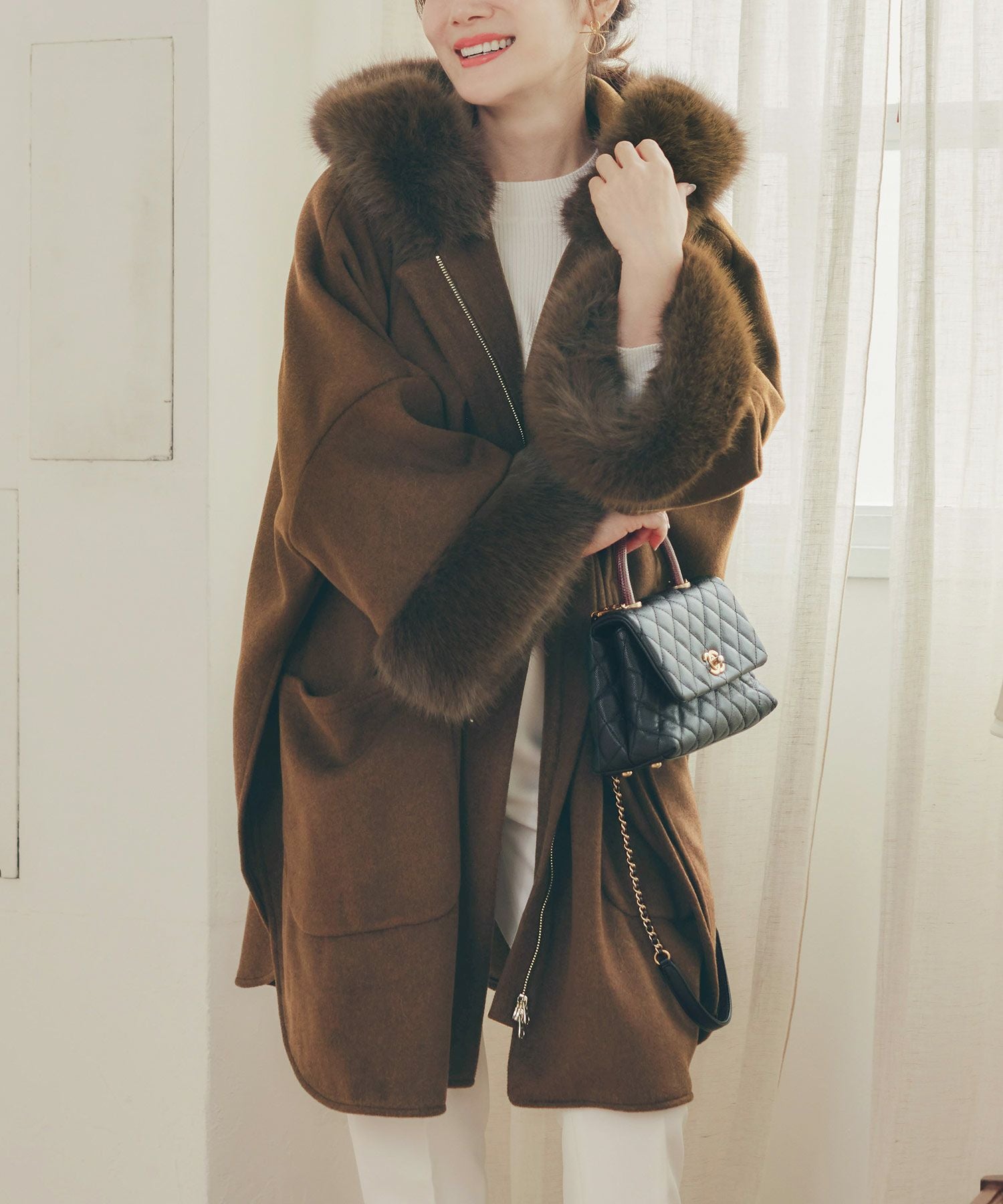 【値引き】新品未使用タグ付　フェイクファー ケープ ポンチョ Liala×PG フェイクファー ケープ ポンチョ Liala×PG 全3色｜lpg141-2169【1