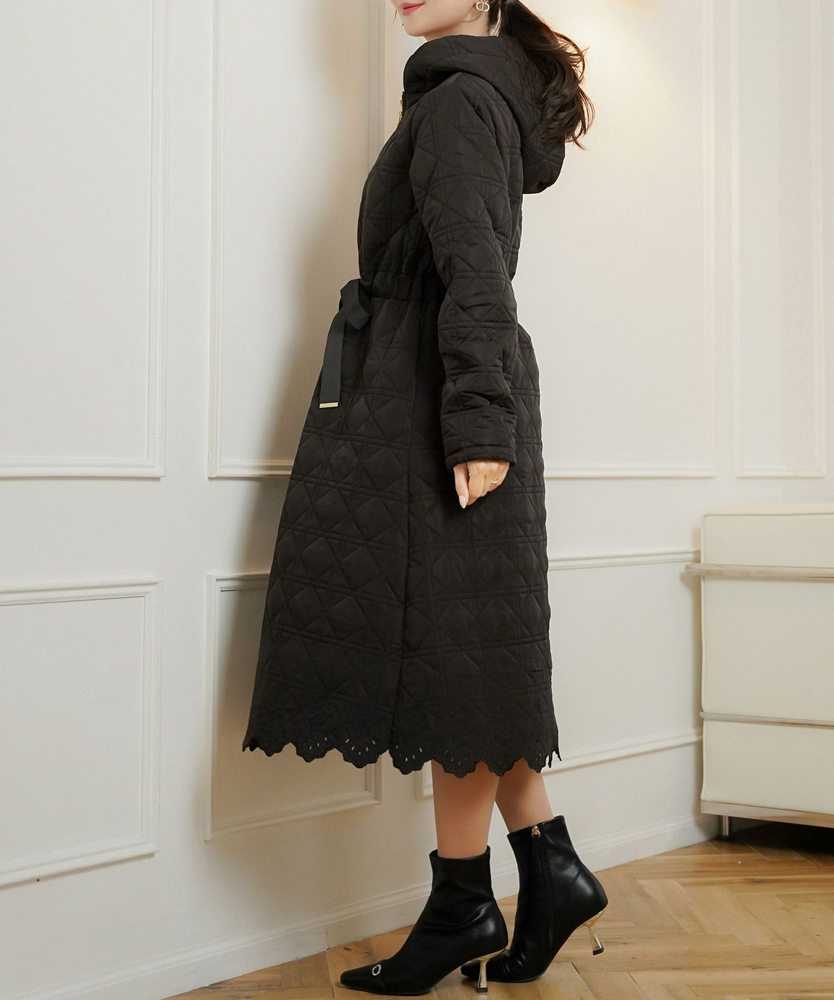 レデイース アウター キルティング ダウン ロング丈 ダイヤ柄 オシャレ コート ダウン 中綿 ２WAY 上品 エレガント カワイイ ベージュ ピンク ネイビー ブラック ホワイト フリル リボン 低身長 ジャケット