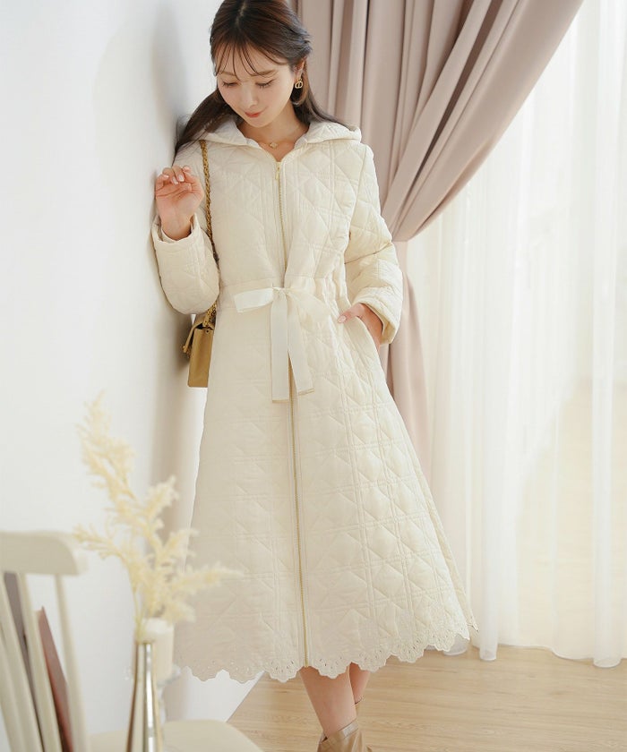 レデイース アウター キルティング ダウン ロング丈 ダイヤ柄 オシャレ コート ダウン 中綿 ２WAY 上品 エレガント カワイイ ベージュ ピンク ネイビー ブラック ホワイト フリル リボン 低身長 ジャケット