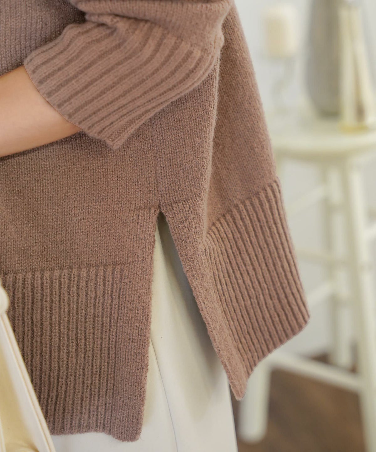 カーディガン ゆったり 刺繍 ハート ロゴ ピンク ミント ブラウン アイボリー スリット 大きめ ミドルゲージ 可愛い フェミニン 上品 カジュアル エレガント