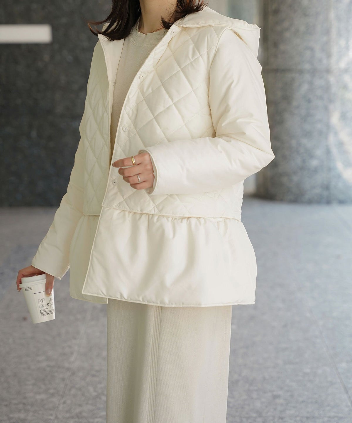 マルチway キルティング ジャケット HUIT 上品 中綿 ペプラム ベスト ジレ ノーカラージャケット  インナーダウン アイボリー/ネイビー/ブラック