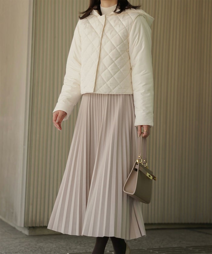 マルチway キルティング ジャケット HUIT 上品 中綿 ペプラム ベスト ジレ ノーカラージャケット  インナーダウン アイボリー/ネイビー/ブラック