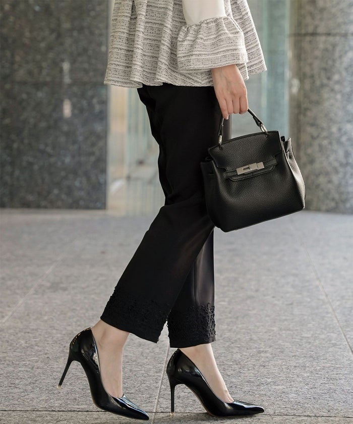 レースヘム センタープレス パンツ スティックパンツ テーパードパンツ レース 上品 オフィス 学校行事 きれいめ 洗える ホワイト/ブラック/XS/S/M