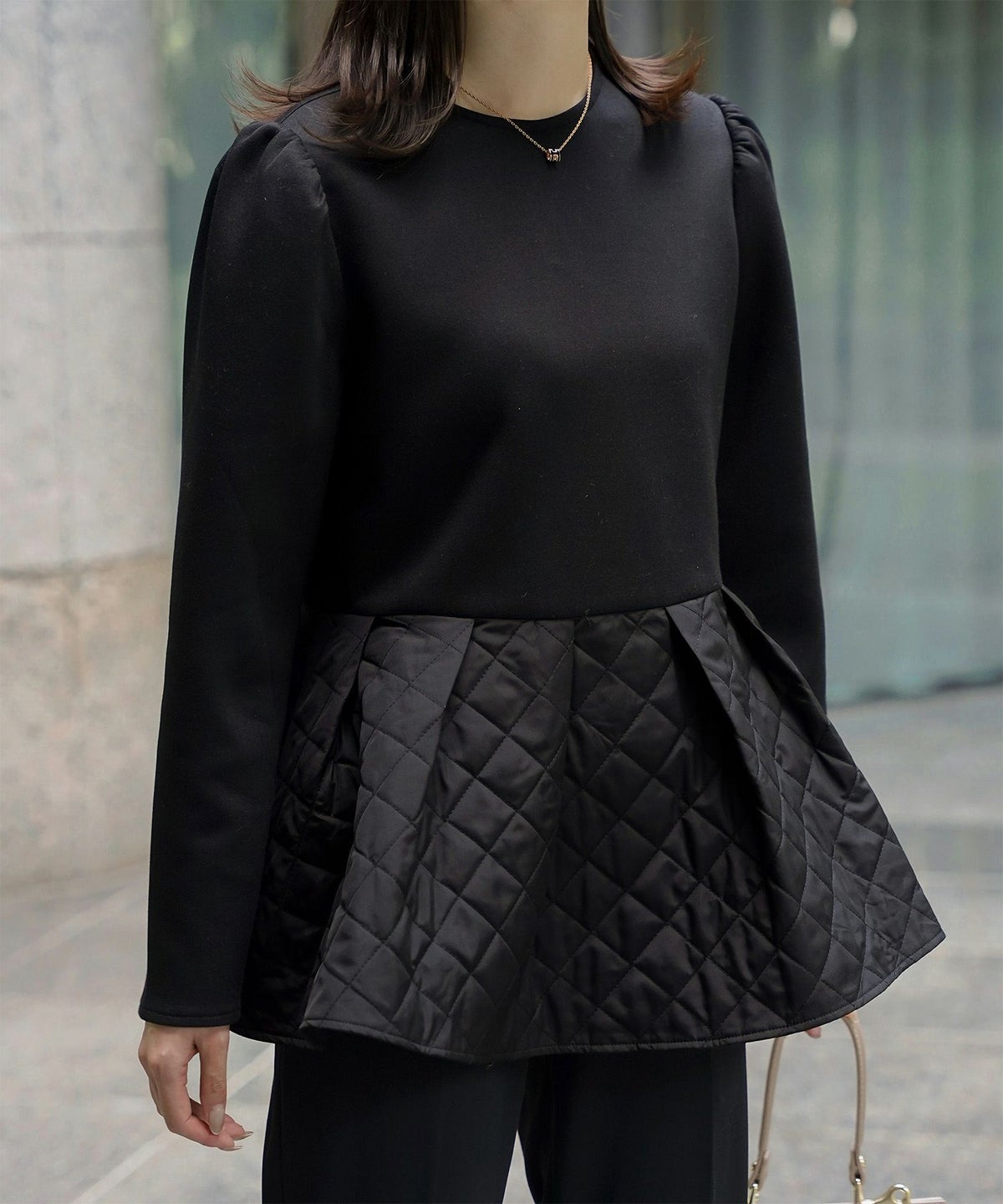 キルティング ペプラム トップス キルティング ボンディング 異素材 きれいめ 長袖 オフィス 学校行事 ホワイト/ブラック/M