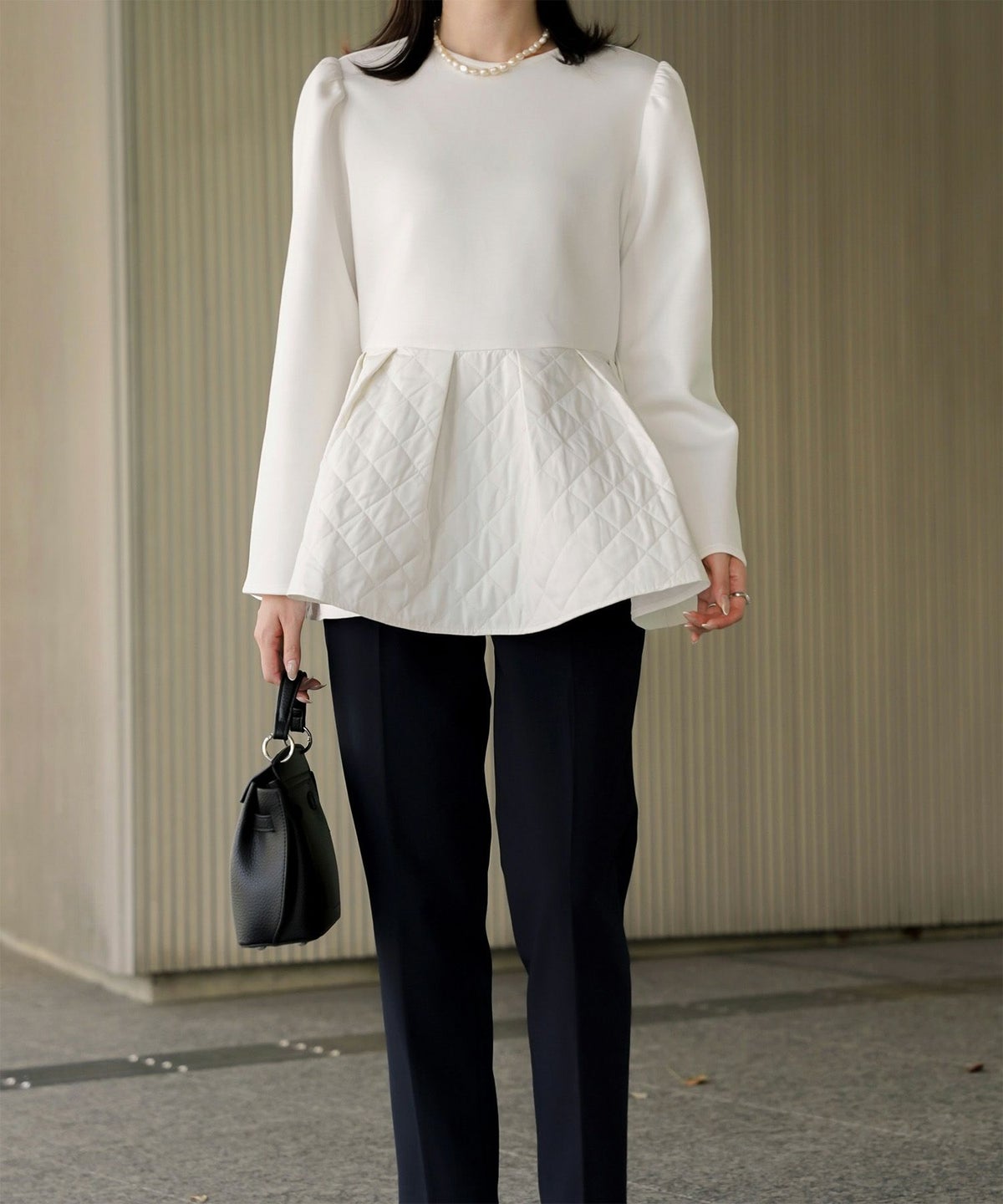 キルティング ペプラム トップス キルティング ボンディング 異素材 きれいめ 長袖 オフィス 学校行事 ホワイト/ブラック/M