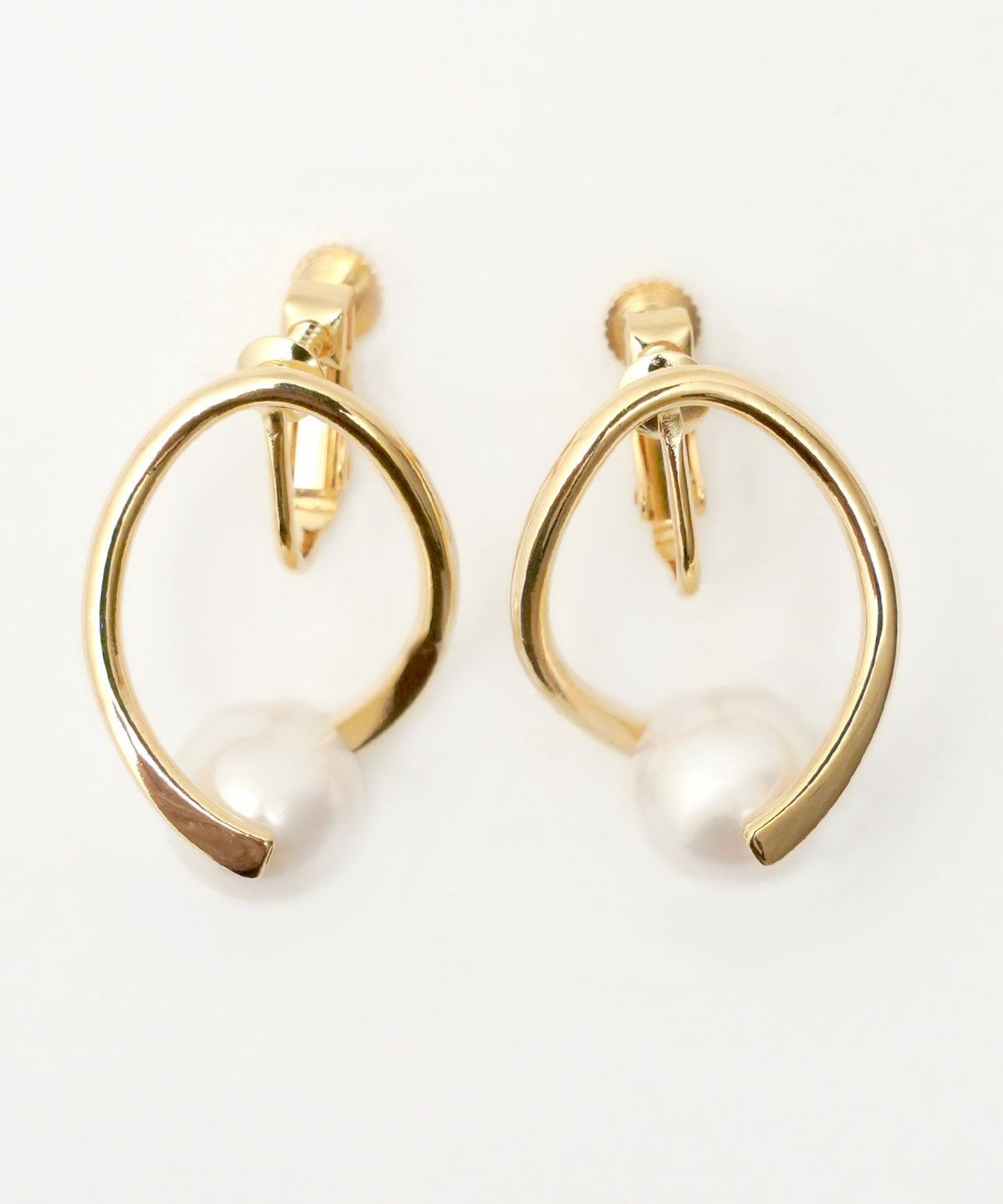 オーバル ツイスト ピアス イヤリング Oval Twist Pierce Earring