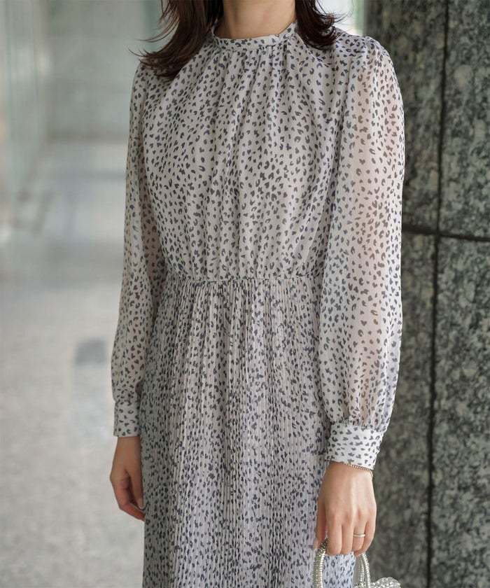 レディース ワンピース レオパード 長袖 スタンドカラー プリーツワンピース プリーツ きれいめ 上品 洗える ホワイト/ライトグレー/ブラック/S/M