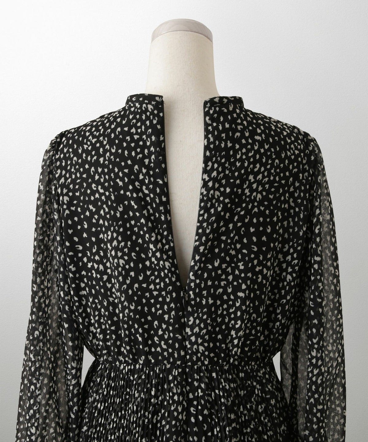 レディース ワンピース レオパード 長袖 スタンドカラー プリーツワンピース プリーツ きれいめ 上品 洗える ホワイト/ライトグレー/ブラック/S/M