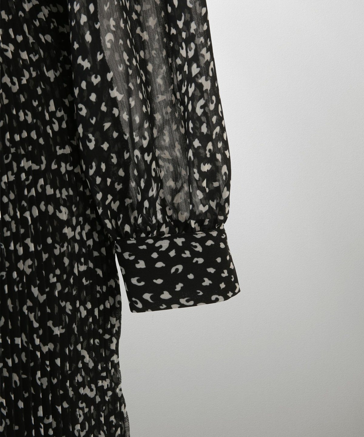 レディース ワンピース レオパード 長袖 スタンドカラー プリーツワンピース プリーツ きれいめ 上品 洗える ホワイト/ライトグレー/ブラック/S/M