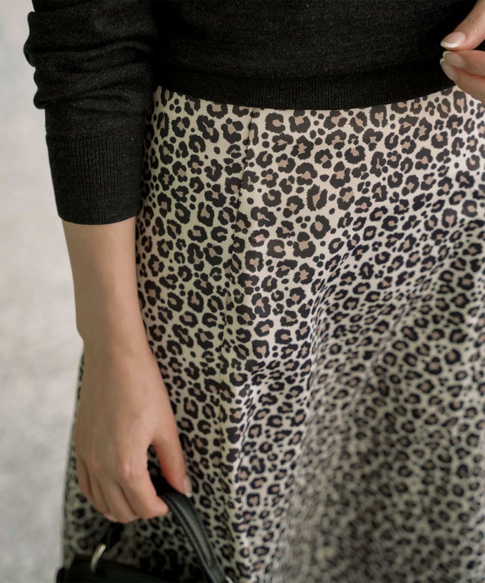 レオパード柄 セミフレア スカート レディース オールシーズン レオパード柄 セミフレア フレアスカート ミモレ丈 アイボリー/ブラック/S/M