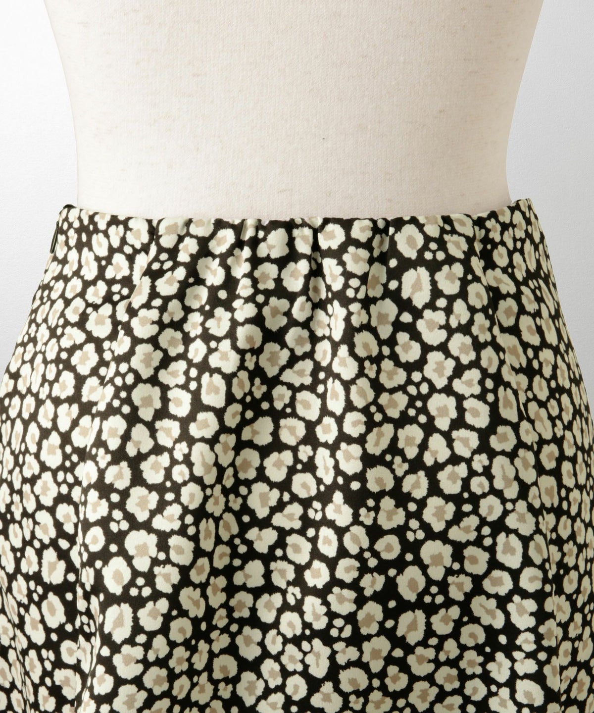 レオパード柄 セミフレア スカート レディース オールシーズン レオパード柄 セミフレア フレアスカート ミモレ丈 アイボリー/ブラック/S/M