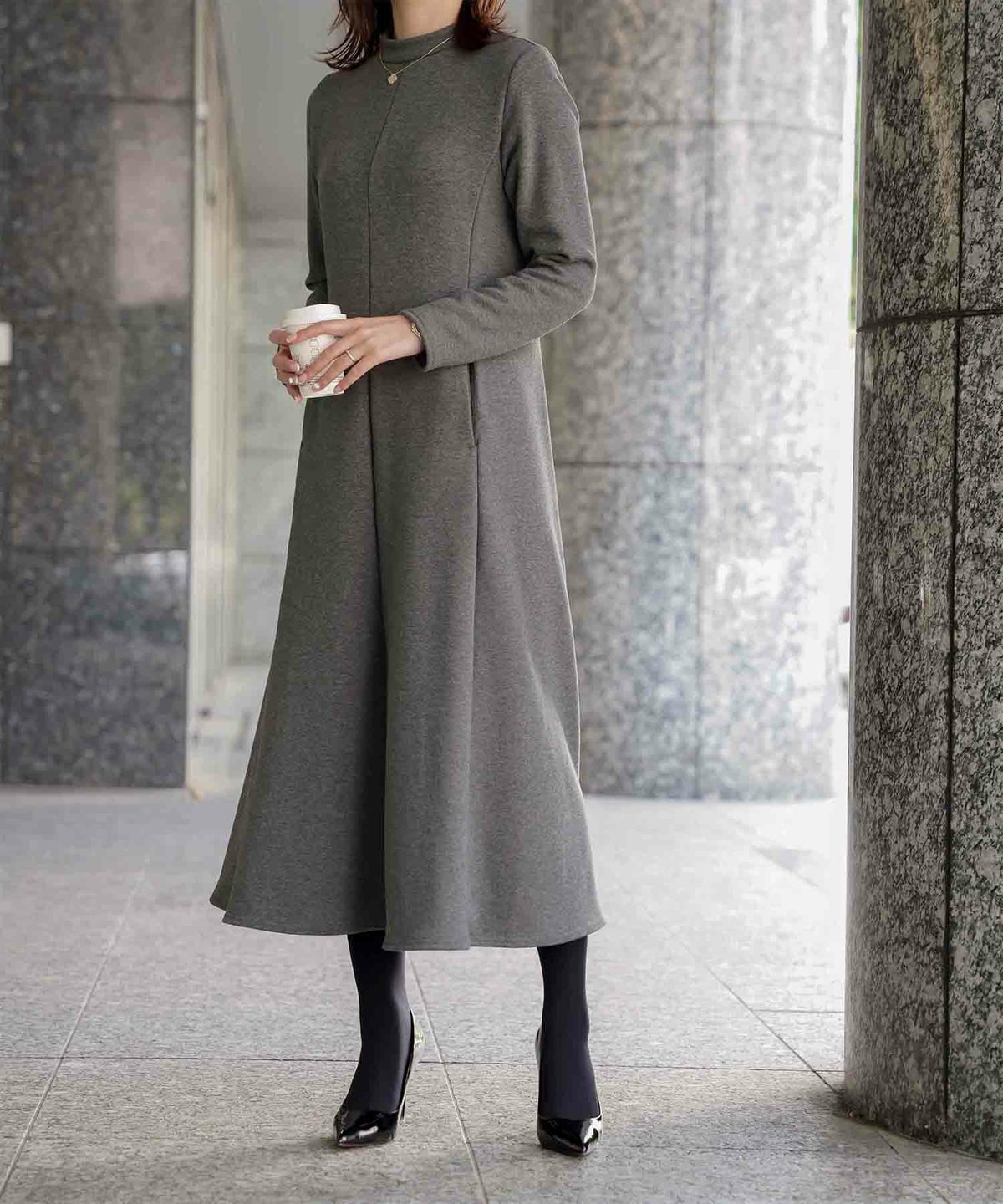 ボンバーヒート Aライン ワンピース HUIT レディース ハイネック スタンドネック 裏起毛 秋 冬 アイボリー/チャコール/ブラック/M