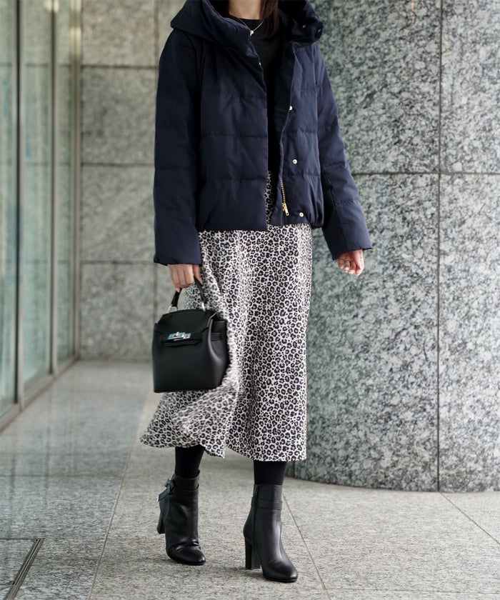 ショート丈 フード付き ダウン コート レディース アウター おしゃれ おすすめ きれいめ ビジネス 可愛い ホワイト グレージュ ネイビー ブラック M