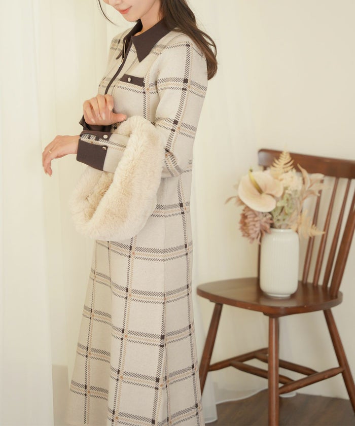 ワンピース ニット 襟 フロントファスナー カフス 配色 バイカラー ボタン タイト ナロー セミフレア 膝下丈 チェック柄 ロービングチェック 秋 冬 春 ブラウン グレー ネイビー ベージュ アイボリー 上品 フェミニン 大人 エレガント 長袖