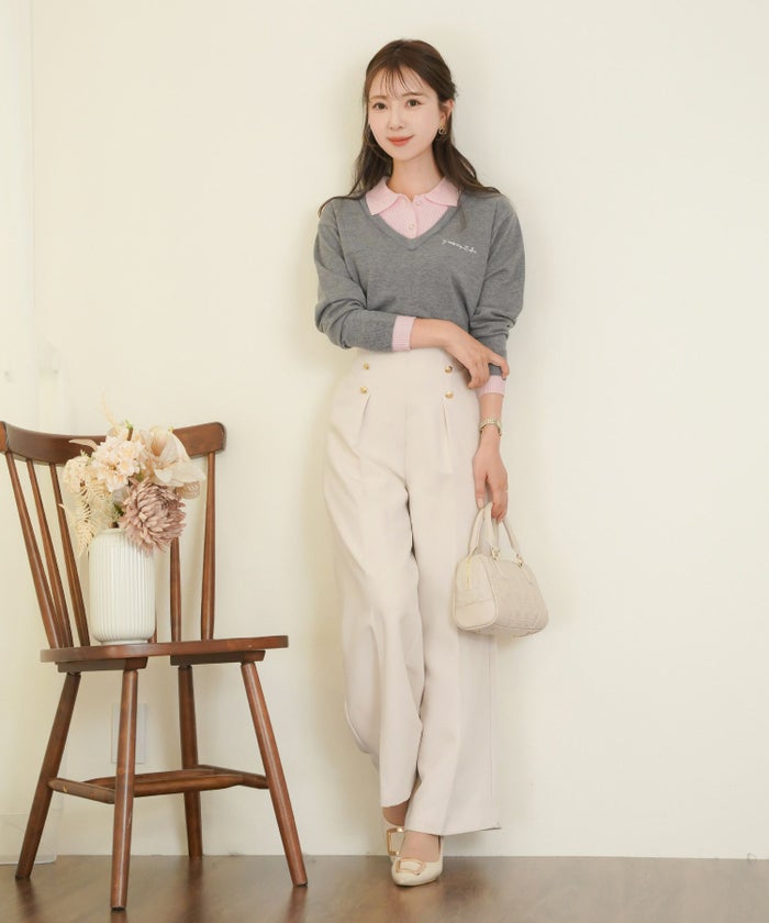 ニット トップス 襟 パール ボタン 刺繍 ロゴ ドッキング風 レイヤード風 上品 エレガント フェミニン かわいい バイカラー