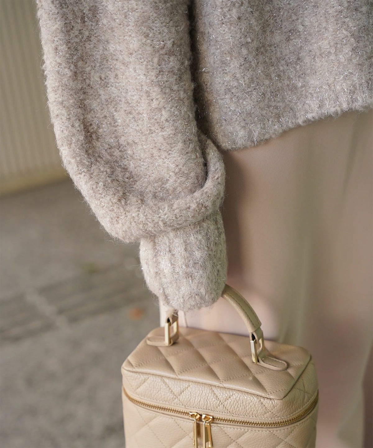 ラメフワニットトップス トップス レディース 長袖 秋 冬 ウォッシャブル ブークレ ライトグレー アプリコット モカ M