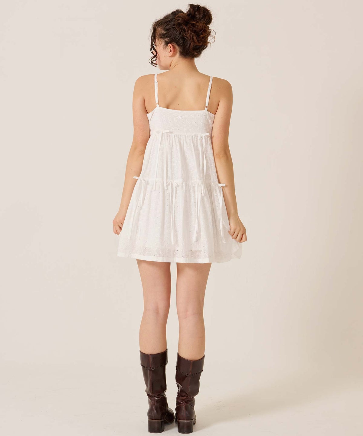 ミニ/キャミ/ホワイト/ティアード リボン ワンピース TINA：JOJUN