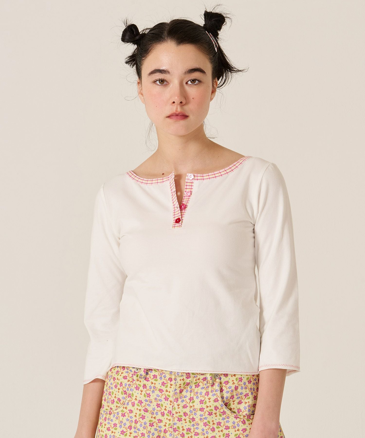Early-Summer-SALE フラワーボタン ヘンリーネック カットソー TINA