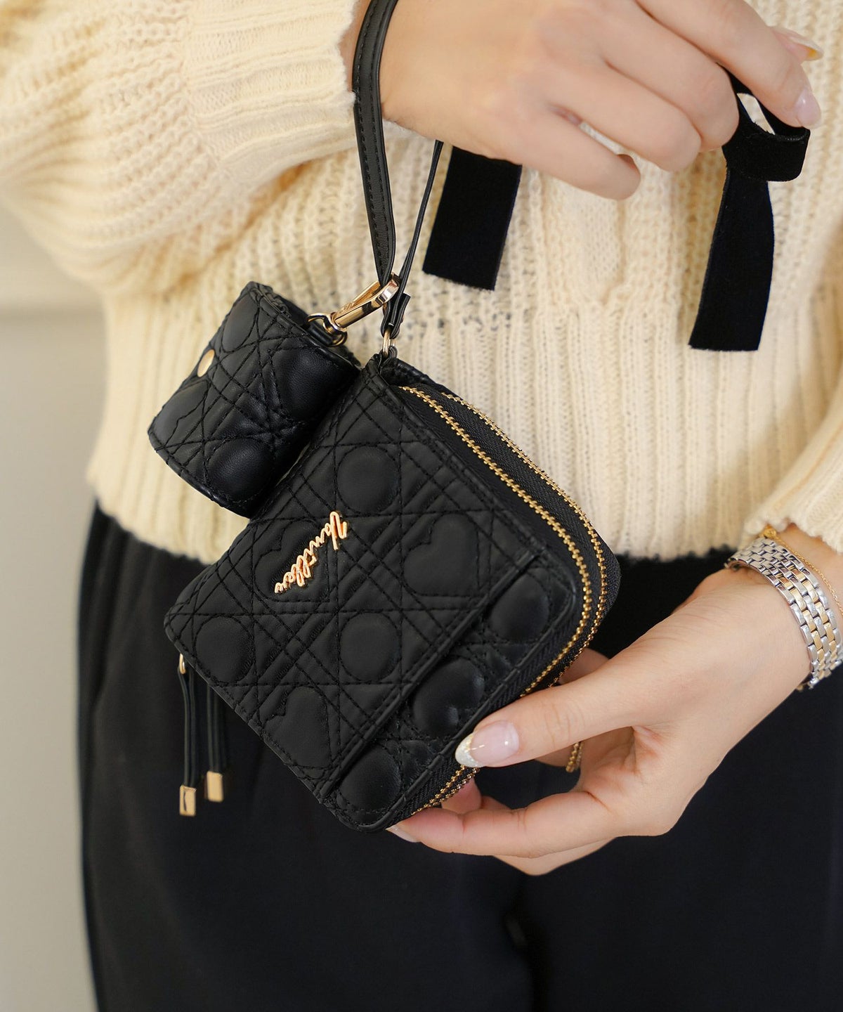 小物 グッズ ケース ポーチ 多機能 収納 仕分け イヤホンケース 合皮 ハート キルティング 上品 可愛い 財布 じゃばら コインケース キーリング キーケース リップ 印鑑 仕事 カード 診察券